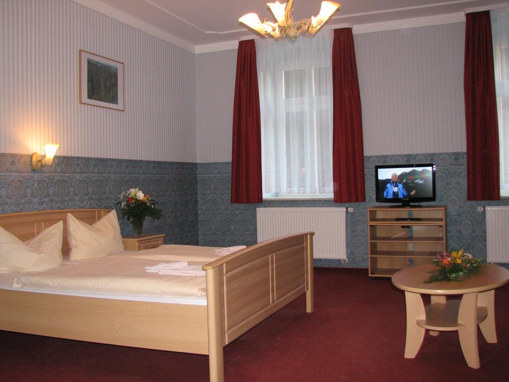 Hotel Garni Dekorahaus Bad Schandau Zimmer foto